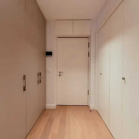 Waterfront Mirage Apartment *