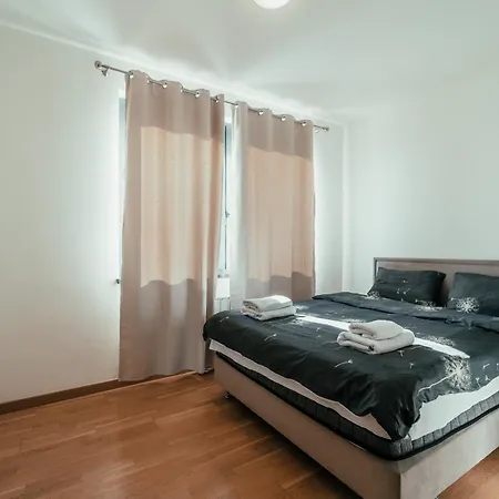 Waterfront Mirage * بلغراد