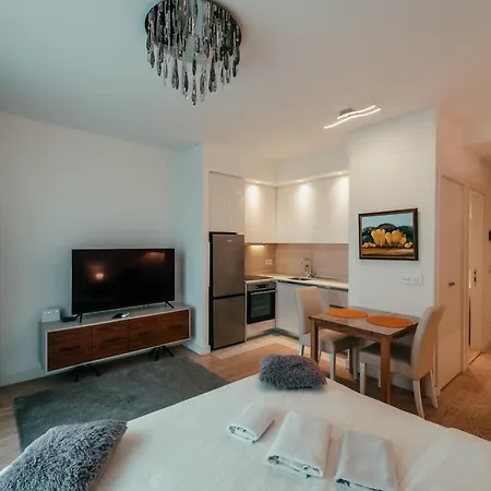 Waterfront Mirage Apartment Belgrade